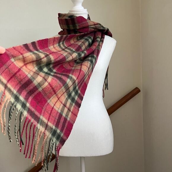SOLD lambswool soft plaid winter next scarf Shepherds Land Pink Red Fringe - Picture 2 of 6